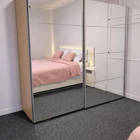 T2 De 40m2 - Parking-metro Barriere De Paris 10min شقة